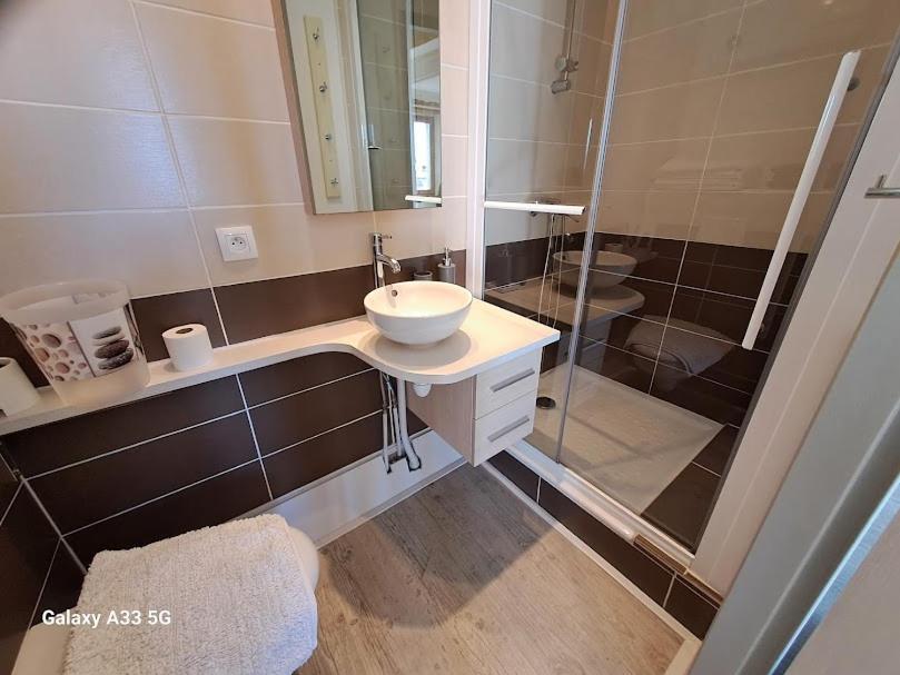 Chez Christine Et Fabrice Apartment Font-Romeu-Odeillo-Via Exterior photo