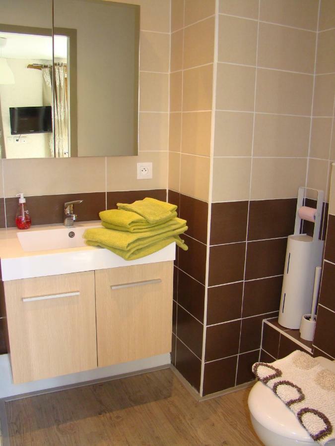 Chez Christine Et Fabrice Apartment Font-Romeu-Odeillo-Via Exterior photo